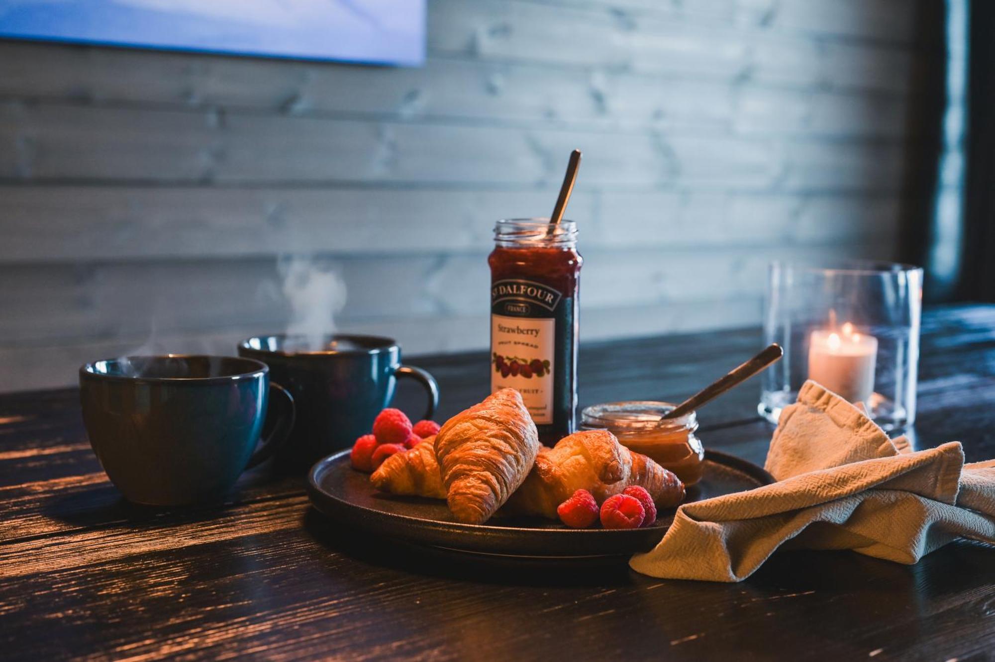 Svalbard Hotell | Lodge Longyearbyen Zewnętrze zdjęcie