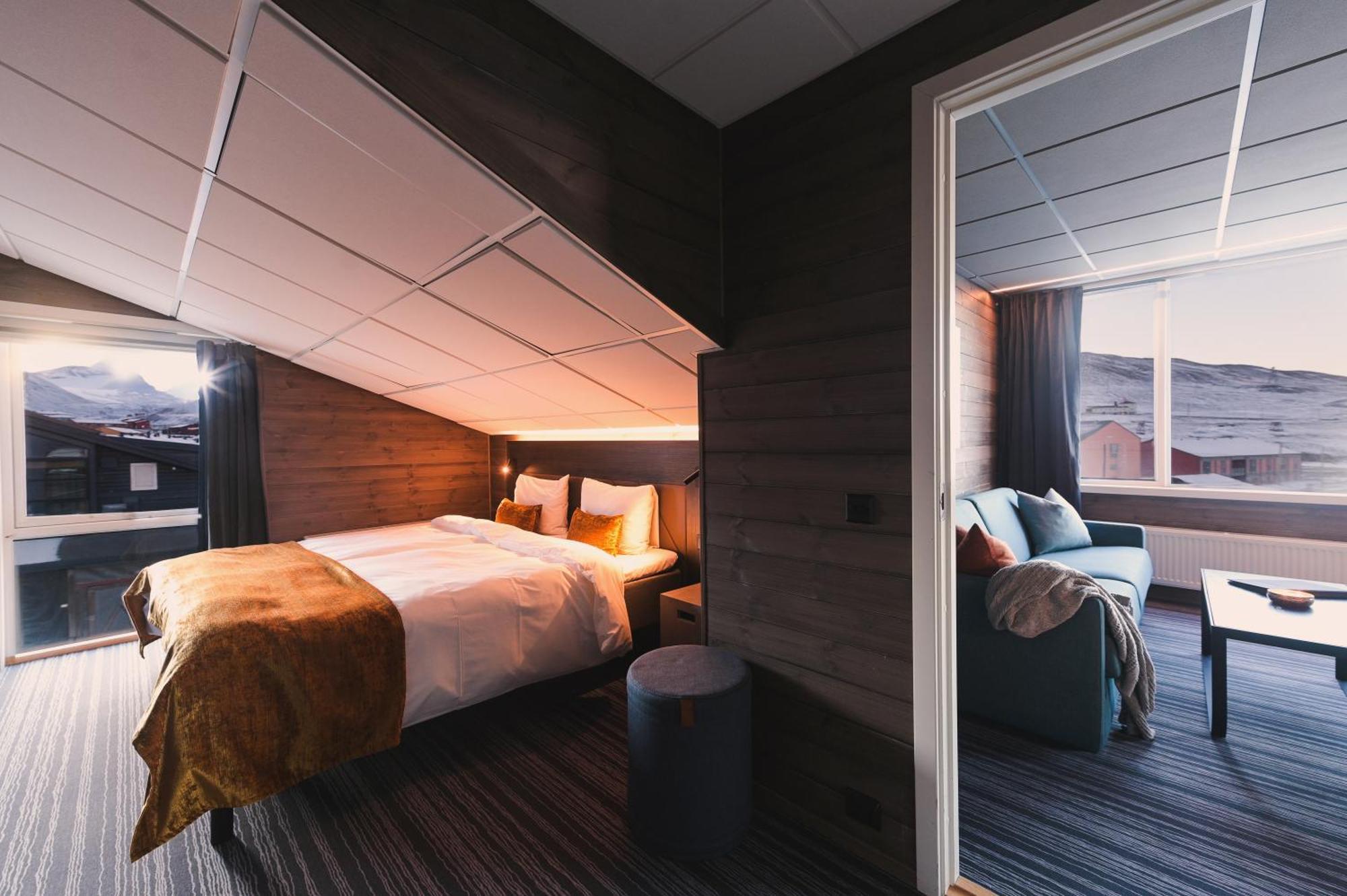 Svalbard Hotell | Lodge Longyearbyen Zewnętrze zdjęcie
